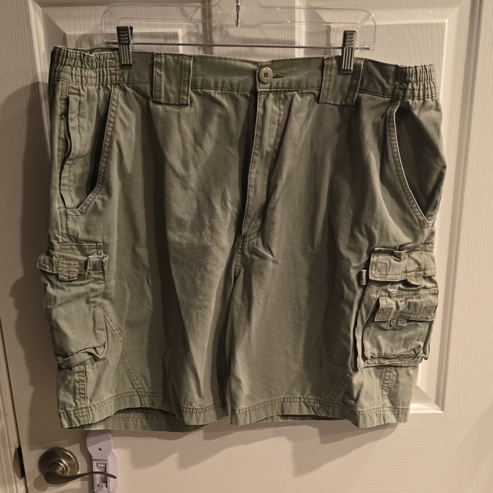 Weekenders Green Cargo Shorts Durable Cotton